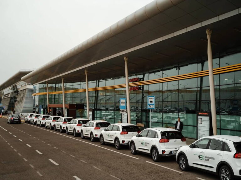 Tbilisi airport taxi transportation